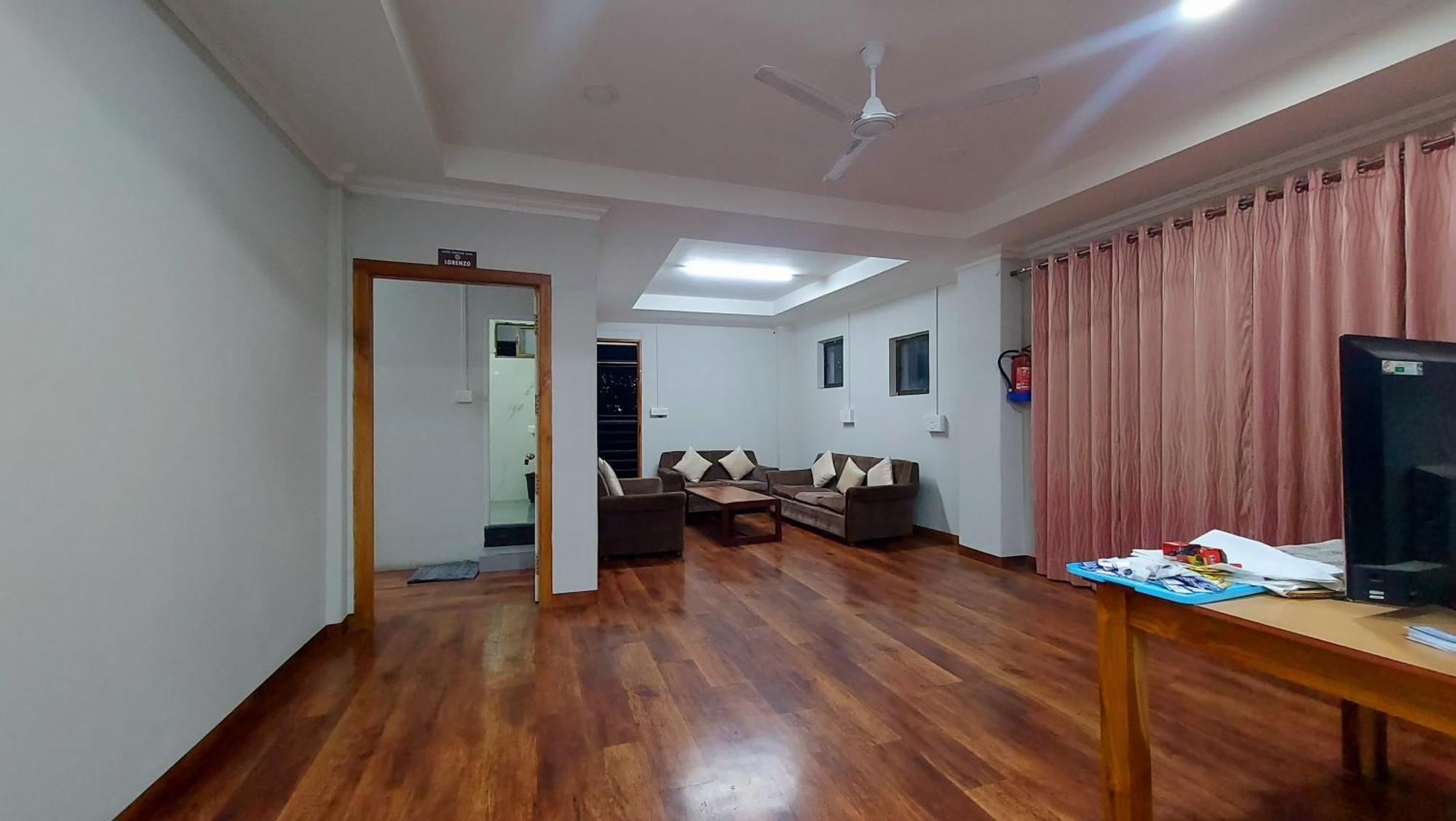 Hotel Dinthar Zara Āīzawl Exteriér fotografie