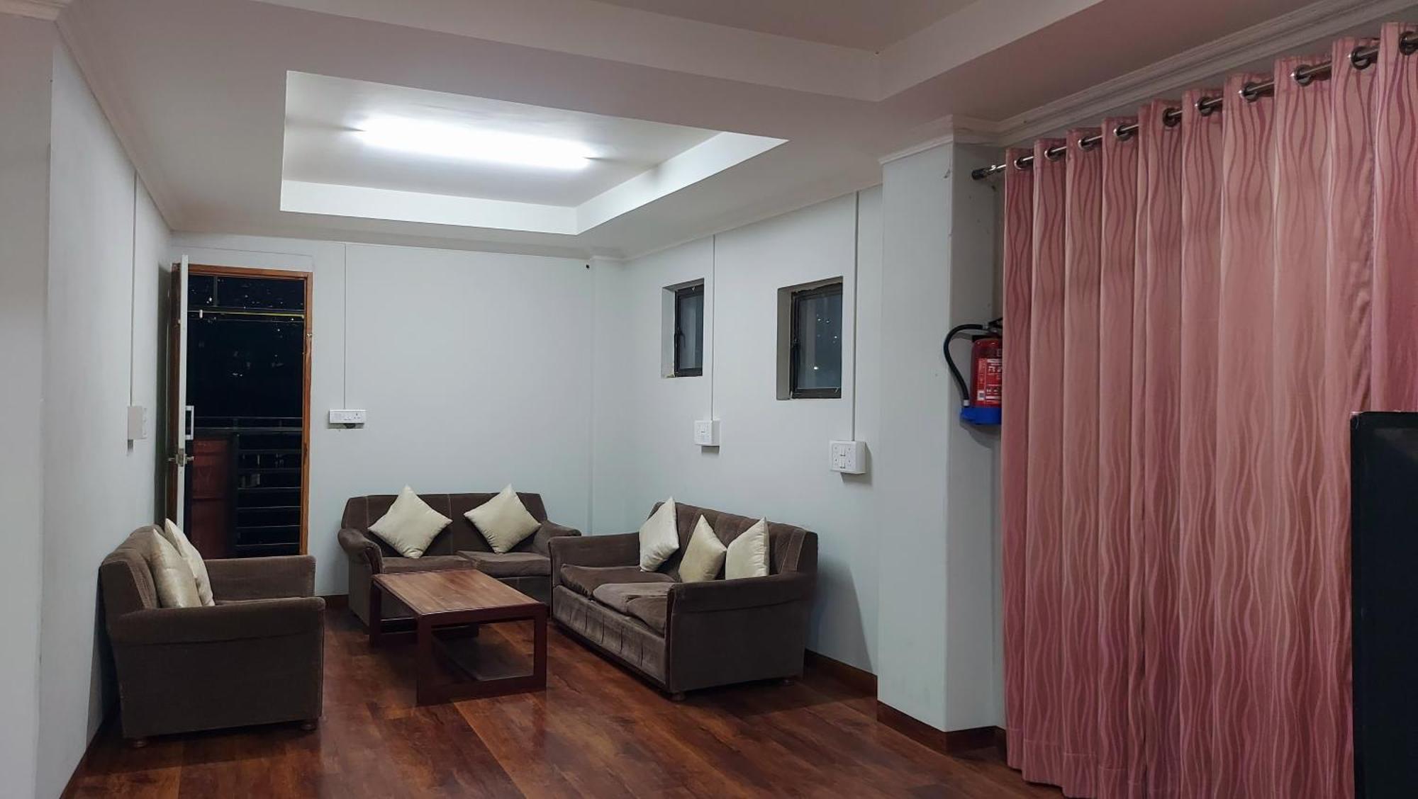 Hotel Dinthar Zara Āīzawl Exteriér fotografie